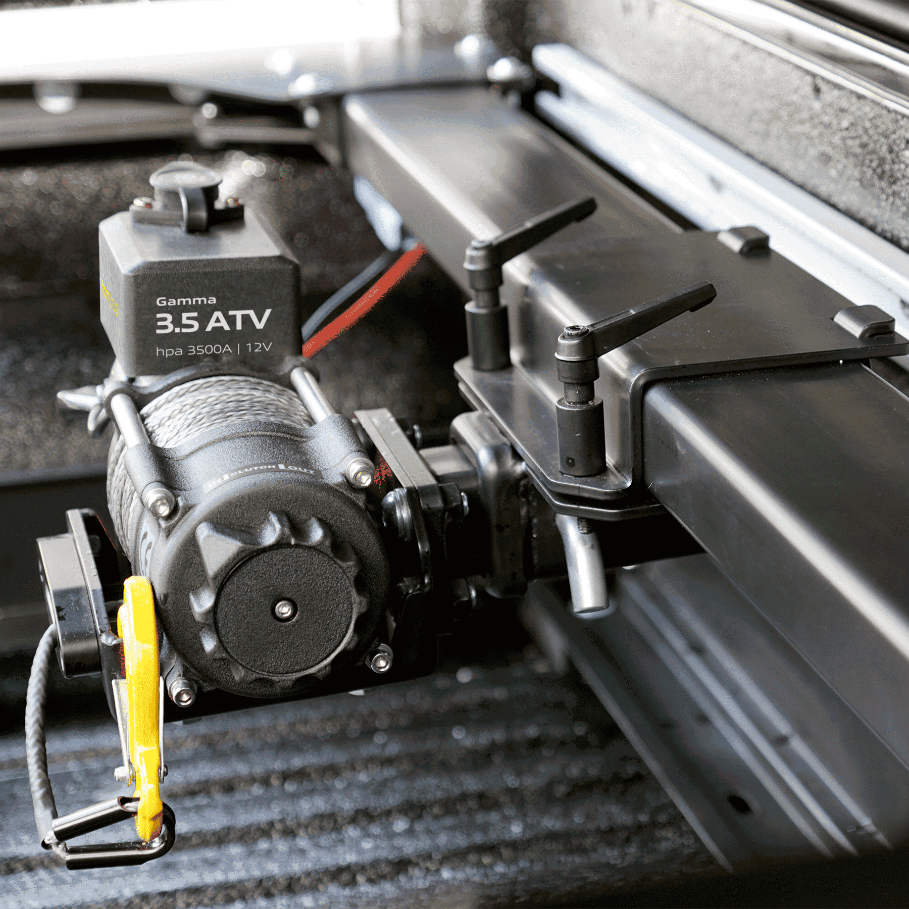 Heckwindensystem Pick-Up Between inkl. Seilwinde mit Kunststoffseil